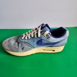 Nike Blue and Cream Sneakers